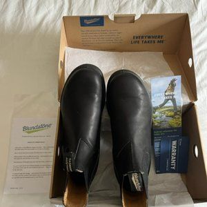 Blundstone Black chelsea Boots